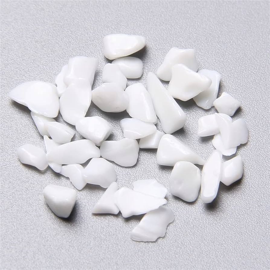 Amazon｜3-5mmの魚飼育用の水槽に適した自然な白い石の水晶砂利